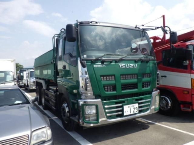 2013 Isuzu Giga dump Japan auction vehicle