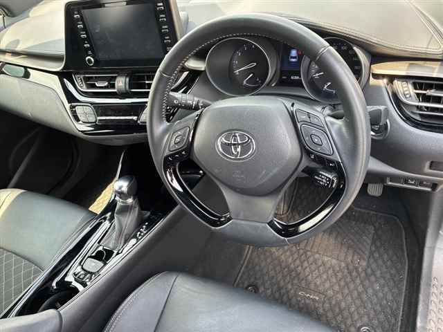 2023 Toyota C-HR G-T Mode Nero Safety Plus 3 auction photo 3