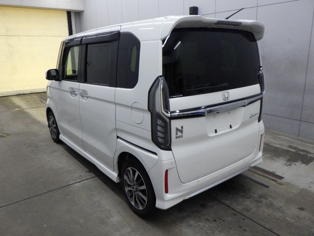 2021 Honda N-BOX カスタムL auction photo 5