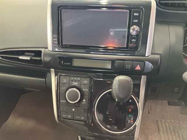 2017 Toyota Wish 1.8G auction photo 6