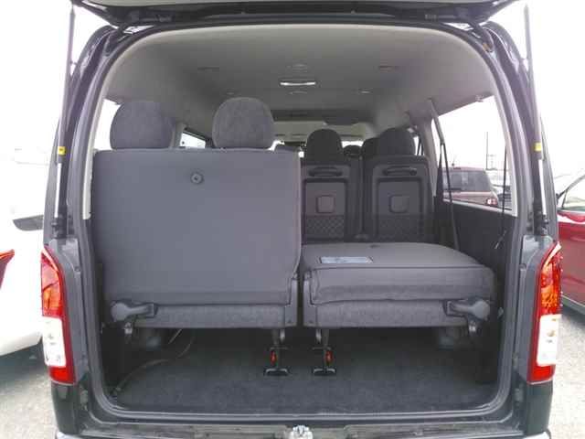 2024 Toyota Hiace GL auction photo 10
