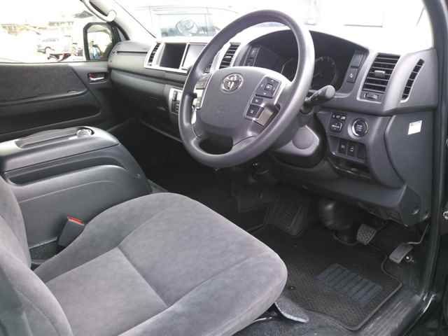 2024 Toyota Hiace GL auction photo 3