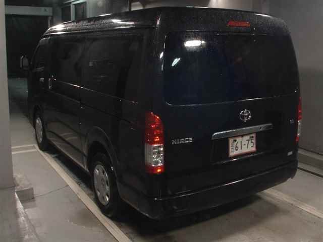 2024 Toyota Hiace GL auction photo 2