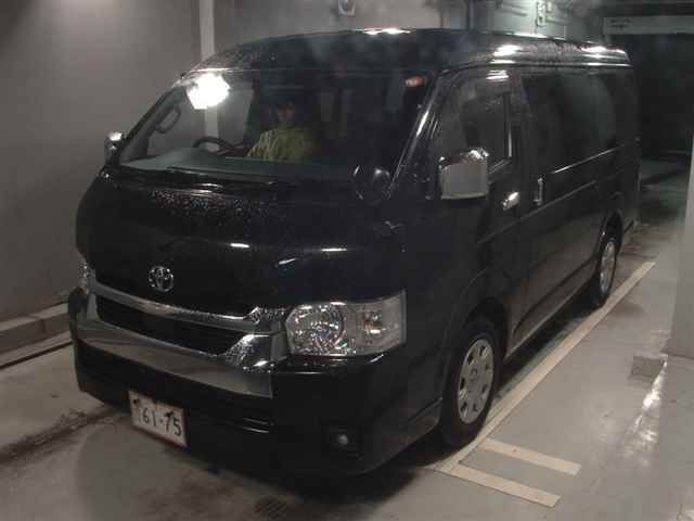 2024 Toyota Hiace GL auction photo 4