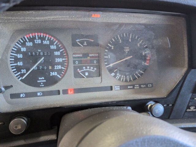 1984 BMW 6 Series 633CSI auction photo 6
