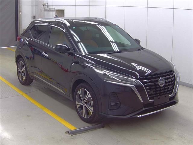 2022 Nissan Kicks X Two-Tone Interior Edition Japan auction vehicle