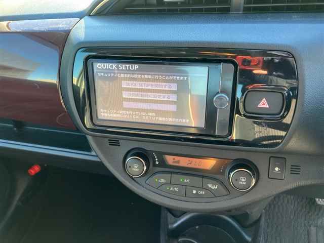 2017 Toyota Vitz ハイブリッドジュエラ auction photo 6
