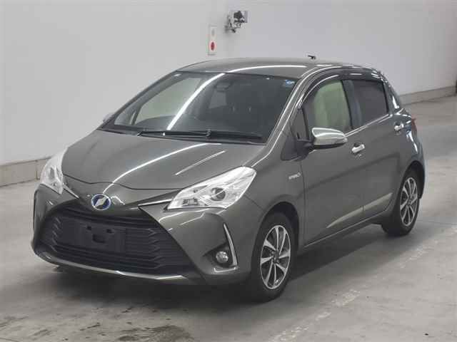 2017 Toyota Vitz ハイブリッドジュエラ auction photo 4