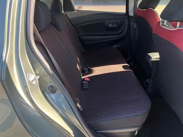 2017 Toyota Vitz ハイブリッドジュエラ auction photo 7