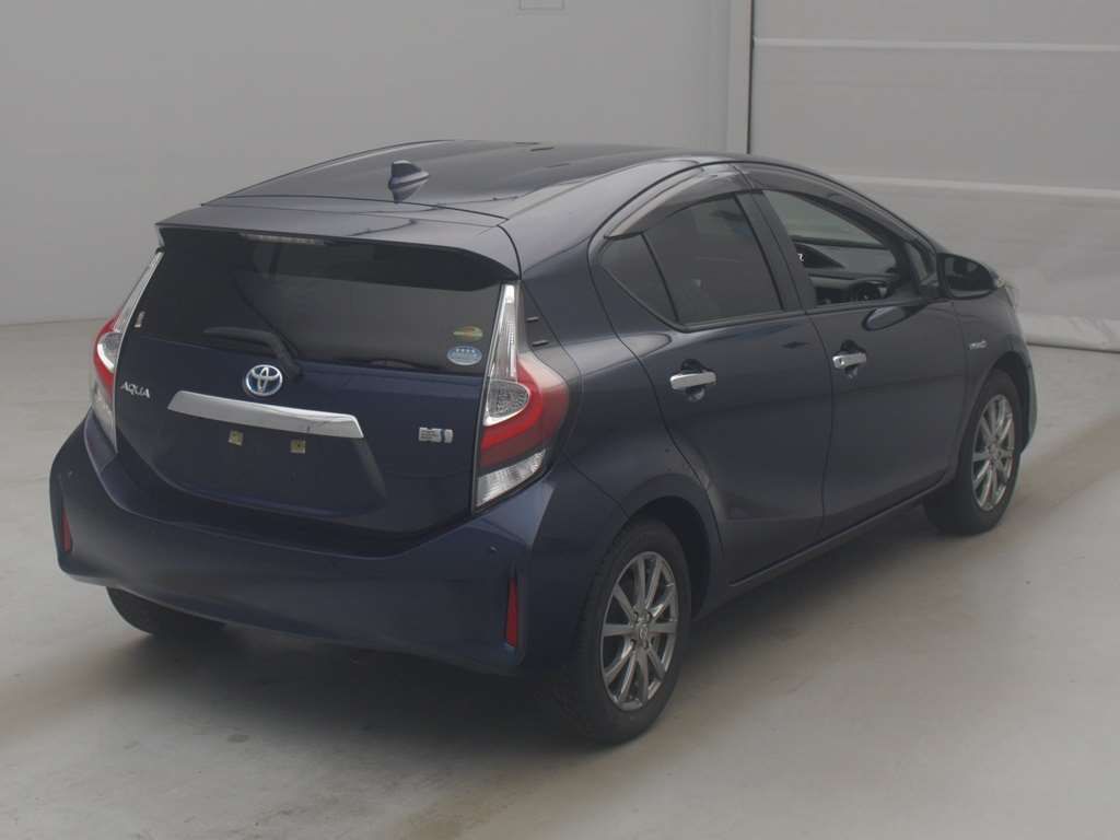 2019 Toyota Aqua S Style Black auction photo 2