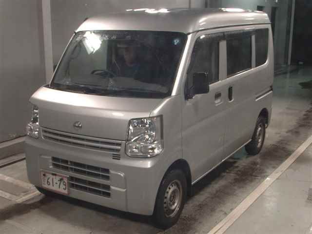2020 Nissan NV100 Clipper 4WD DX Safety Package auction photo 4