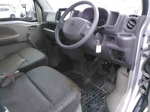 2020 Nissan NV100 Clipper 4WD DX Safety Package auction photo 3