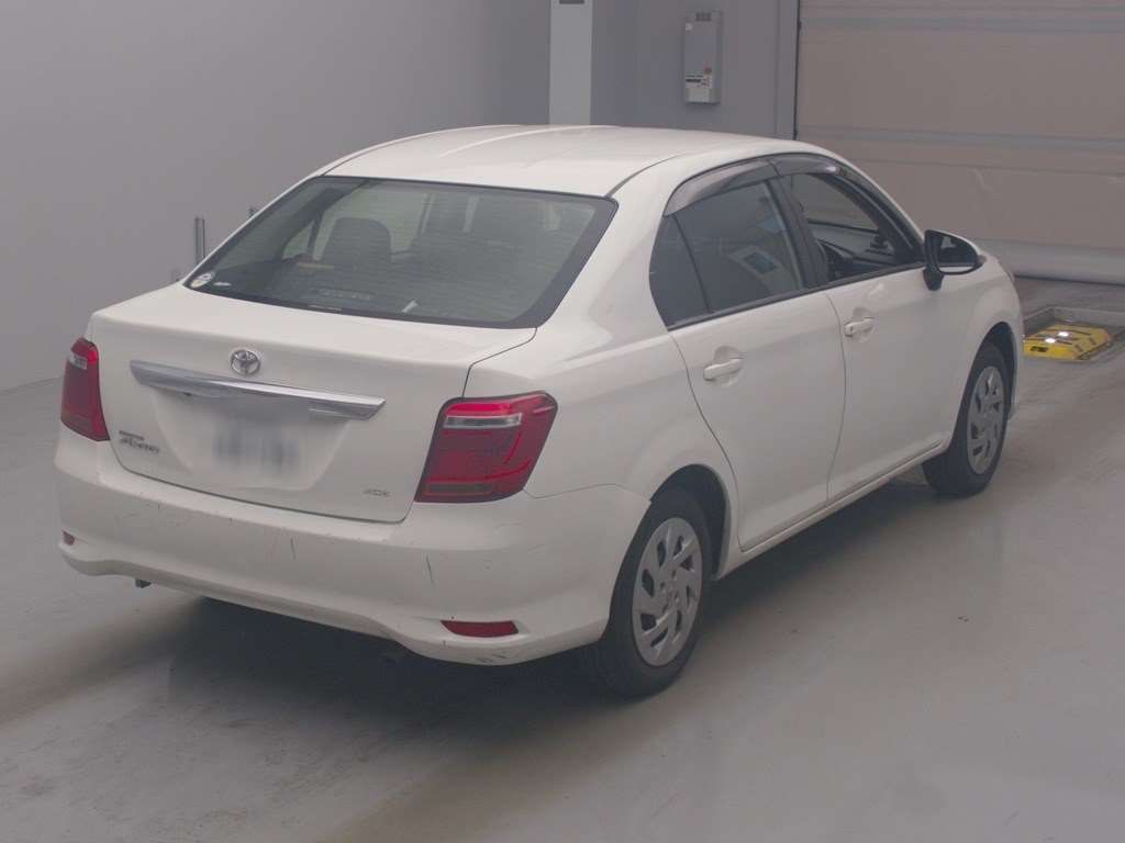 2022 Toyota Corolla Axio EX 4WD auction photo 2