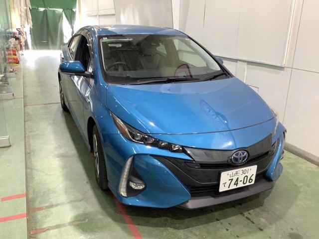 2020 Toyota Prius PHV S Safety Package Japan auction vehicle