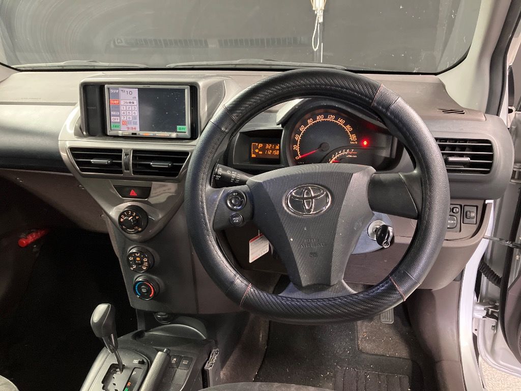 2009 Toyota iQ 100X auction photo 3