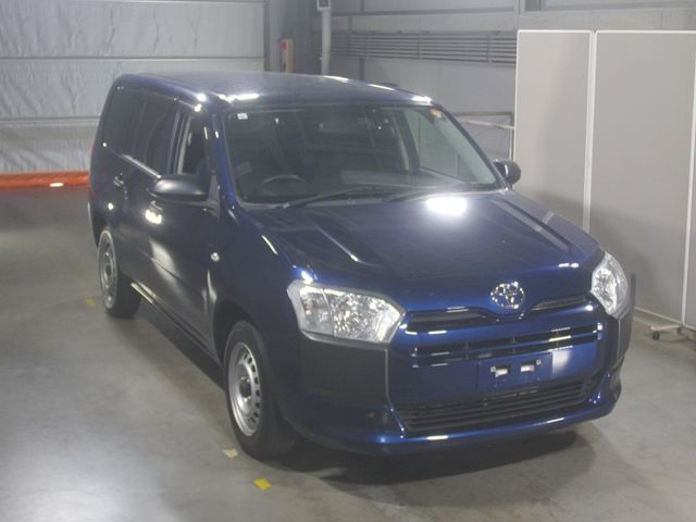 2023 Toyota Probox G auction photo 4