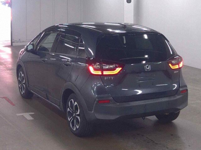 2021 Honda Fit EHEVクロスター 4WD auction photo 2