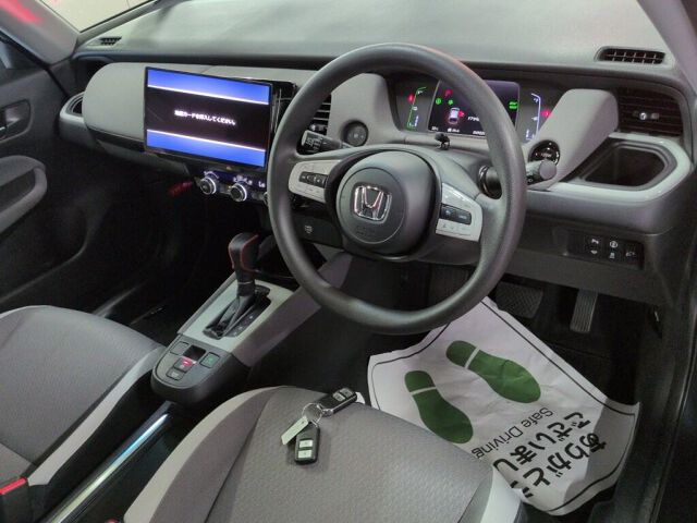 2021 Honda Fit EHEVクロスター 4WD auction photo 3