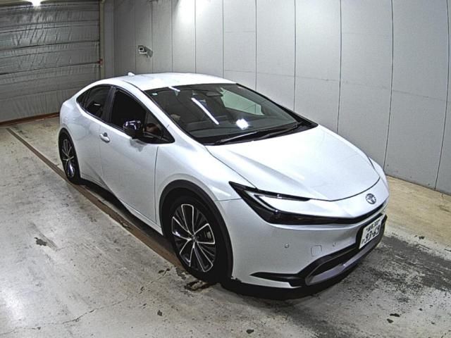 2023 Toyota Prius G Japan auction vehicle