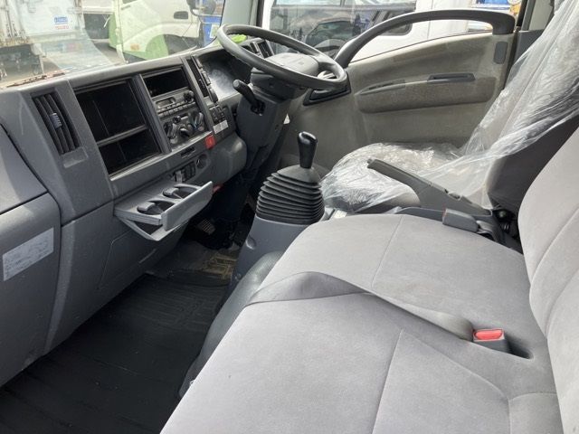 2010 Isuzu Elf ヒラ.クレーン4ダン IC-T auction photo 5