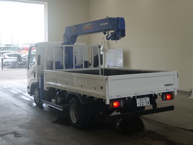 2010 Isuzu Elf ヒラ.クレーン4ダン IC-T auction photo 2