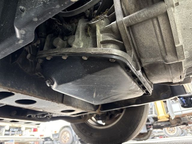 2010 Isuzu Elf ヒラ.クレーン4ダン IC-T auction photo 11