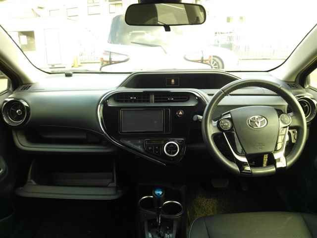 2019 Toyota Aqua G Soft Leather Selection auction photo 8