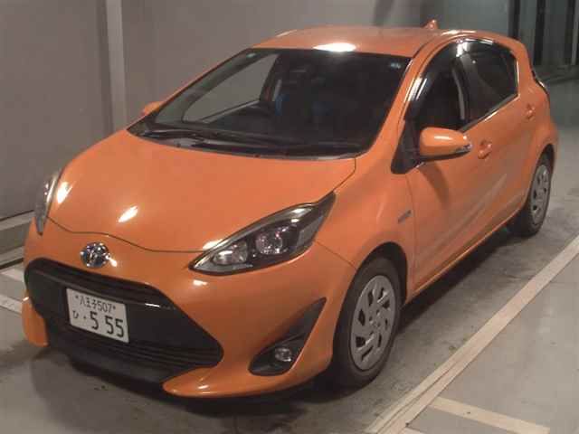 2019 Toyota Aqua G Soft Leather Selection auction photo 4