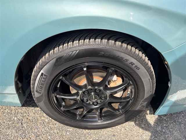 2014 Toyota Prius S auction photo 8