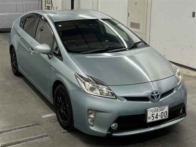 Japan Auction Vehicles 10 2014 Toyota Prius S auction photo