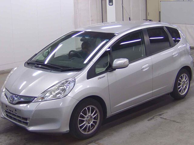 2012 Honda Fit HV 10TH Anniversary auction photo 4