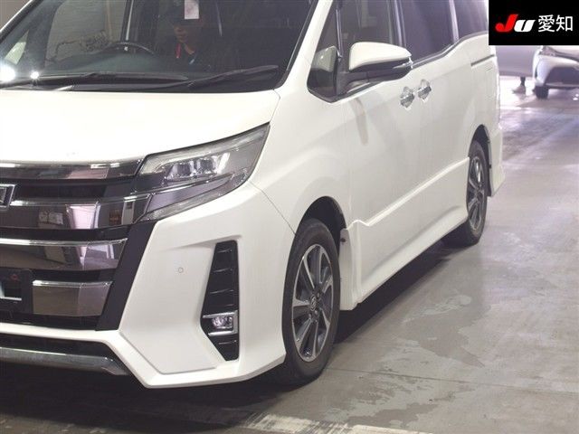 2020 Toyota Noah Si WxB2 auction photo 7