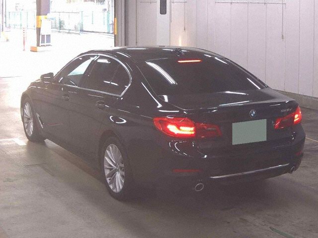 2019 BMW 5 Series 523Dラグジュアリー auction photo 2