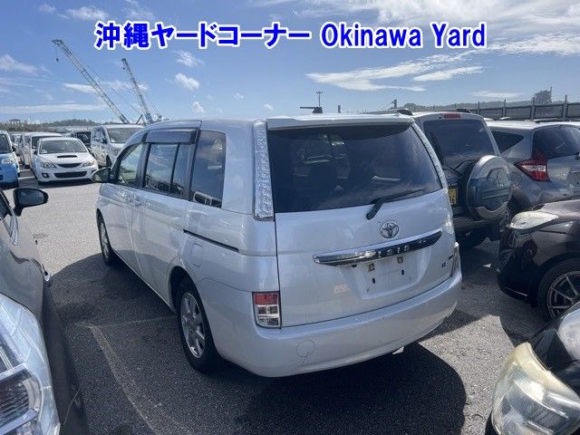 2013 Toyota Isis ワゴン G auction photo 2