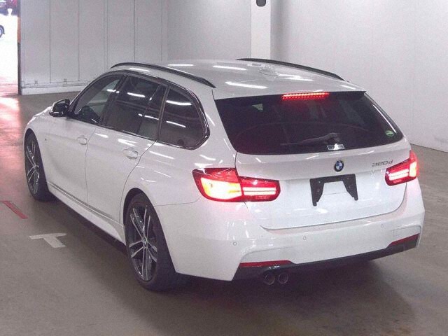 2017 BMW 3 Series 320D Tsuri M S E Shadow auction photo 2