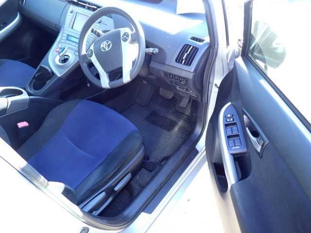 2013 Toyota Prius S ツーリングセレクション auction photo 5