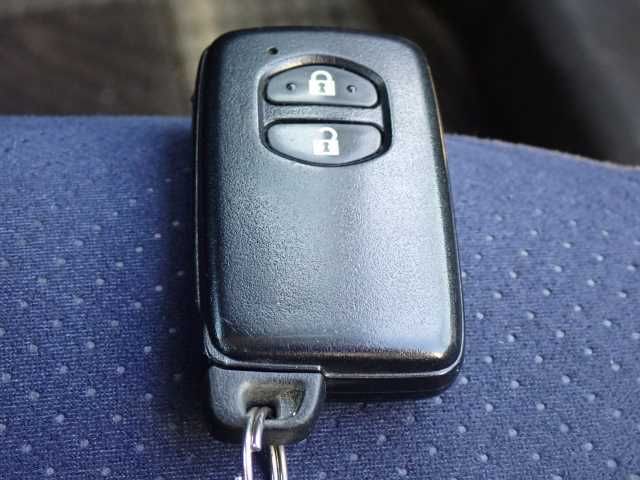 2013 Toyota Prius S ツーリングセレクション auction photo 8
