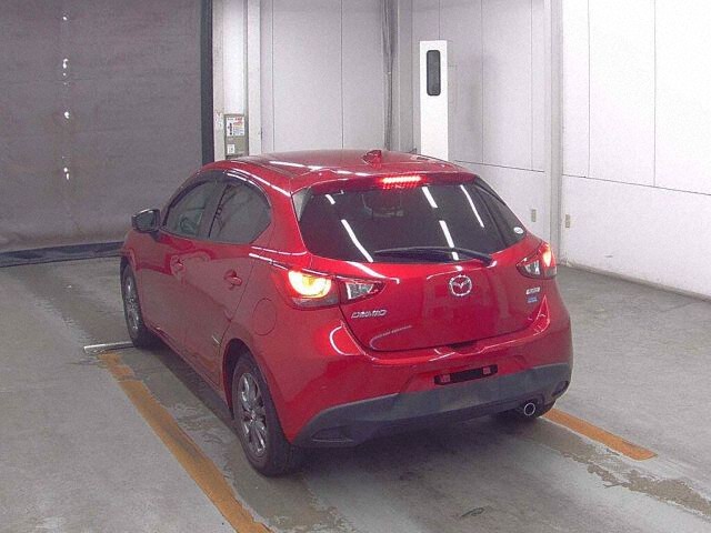 2018 Mazda Demio 15S Touring auction photo 2