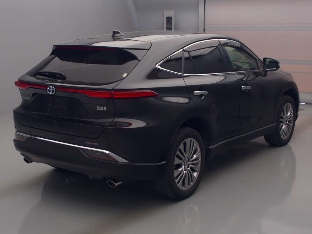 2022 Toyota Harrier Z auction photo 2