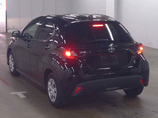 2025 Toyota Yaris X auction photo 2