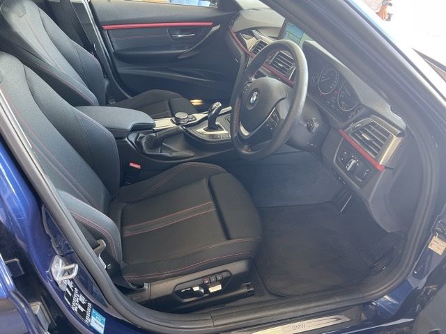 2015 BMW 3 Series 320i スポーツ auction photo 4