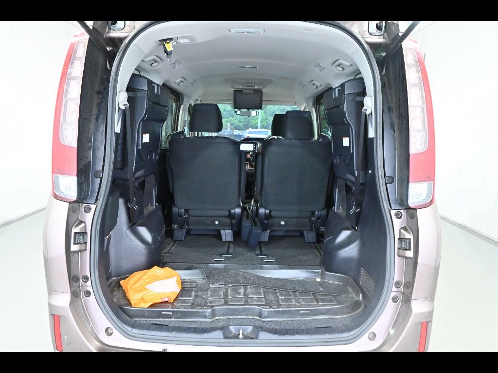 2014 Toyota Noah X 7人 auction photo 13