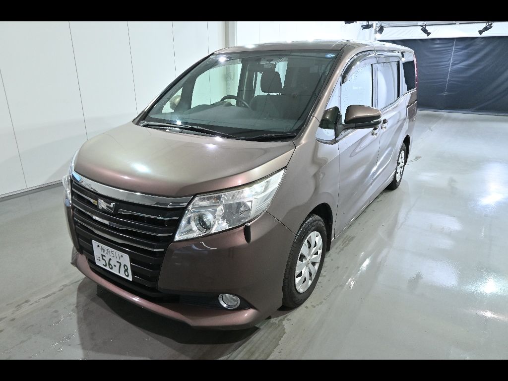 2014 Toyota Noah X 7 people auction photo 4