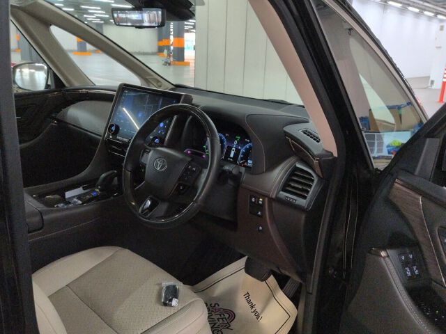 2025 Toyota Alphard Executive Lounge 4WD auction photo 3