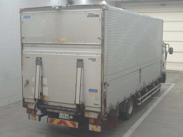 2015 Isuzu Forward ウィング auction photo 2