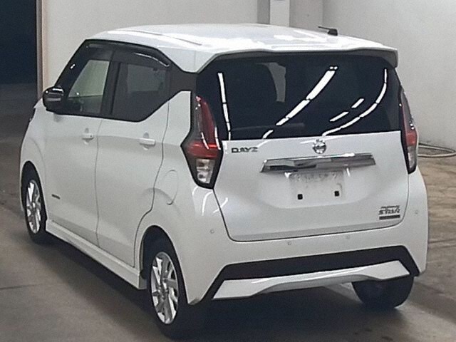 2022 Nissan Dayz HスタXアバクロプロ auction photo 2