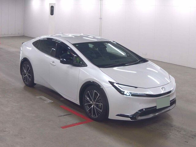 2025 Toyota Prius Z Japan auction vehicle