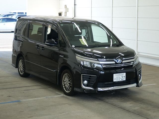 2016 Toyota Voxy ZS Japan auction vehicle