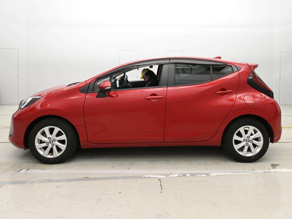 2022 Toyota Aqua Z auction photo 4