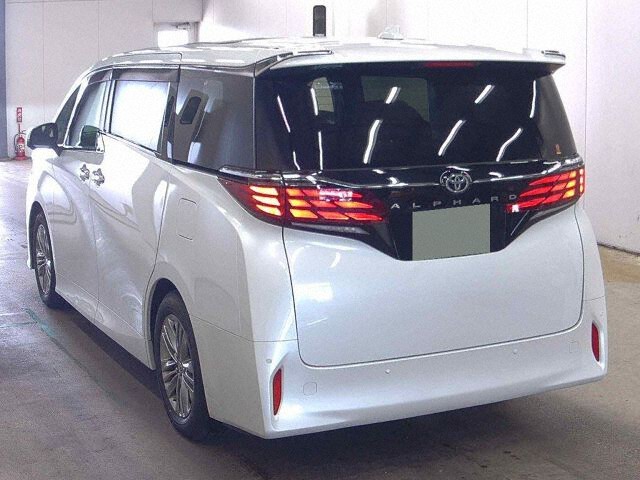 2024 Toyota Alphard Z auction photo 2